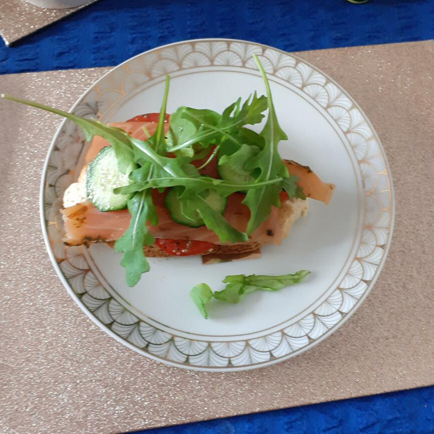 Gin and Tonic with Gin, Juniper, Grapefruit & Lime