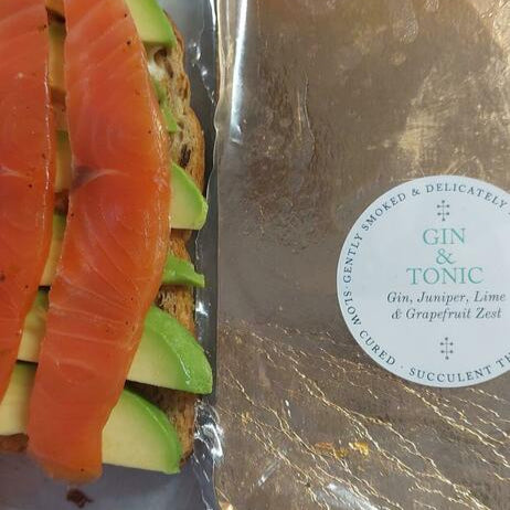 Gin and Tonic with Gin, Juniper, Grapefruit & Lime